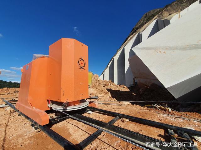 石材礦山開采主要設(shè)備及其作用